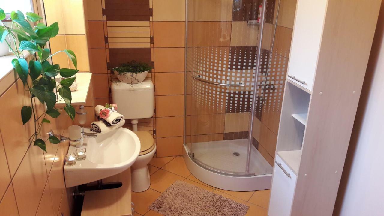 Gabi Apartman Gyenesdiás المظهر الخارجي الصورة